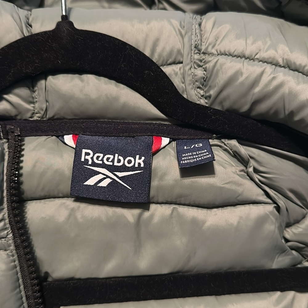 Reebok Women Jacket - Packable Quilted Puffer Coat - Casual Jacket for Women - Picture 9 of 10